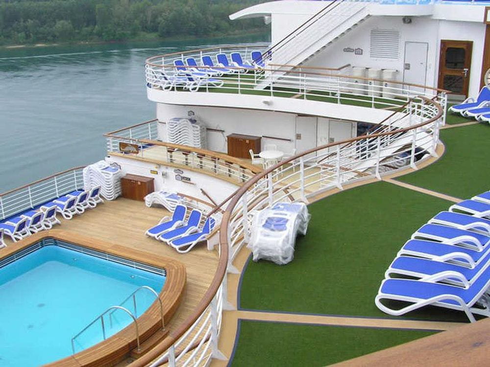 Фото Emerald Princess