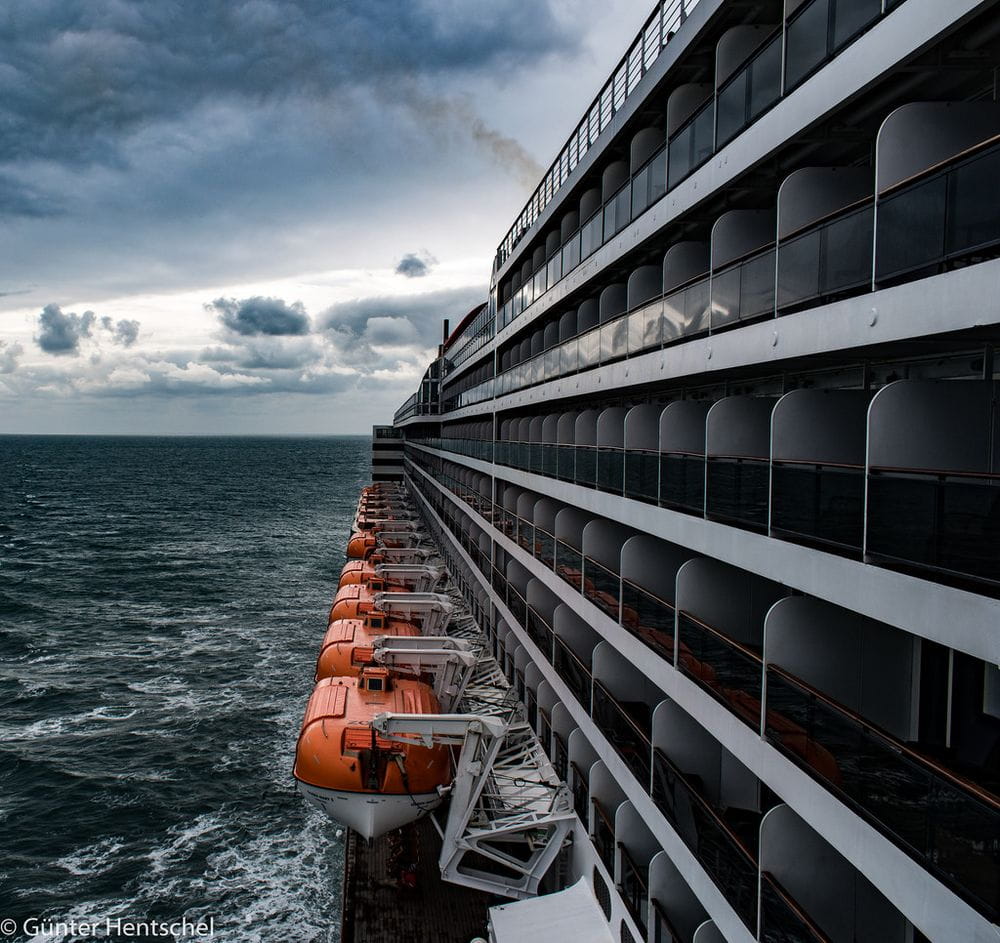 Фото Queen Mary 2