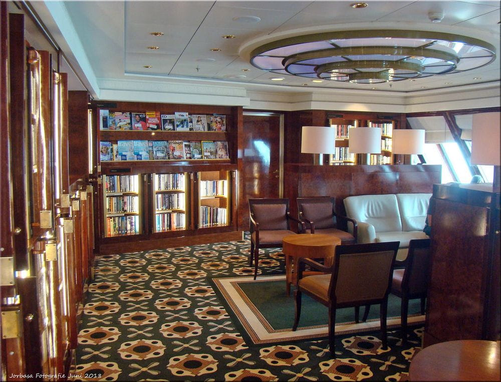 Фото Queen Mary 2
